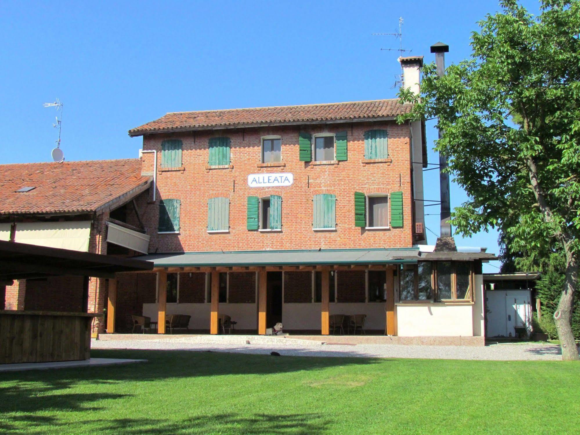 Agriturismo Ca' Alleata Каорле Экстерьер фото